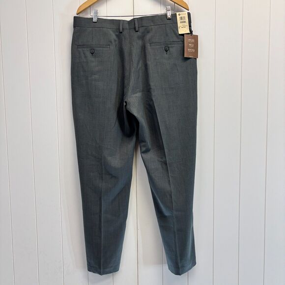 Haggar Straight Fit Men Corpcore Career Dress Pants Size 38X30 Gray Professional - Picture 2 of 10
